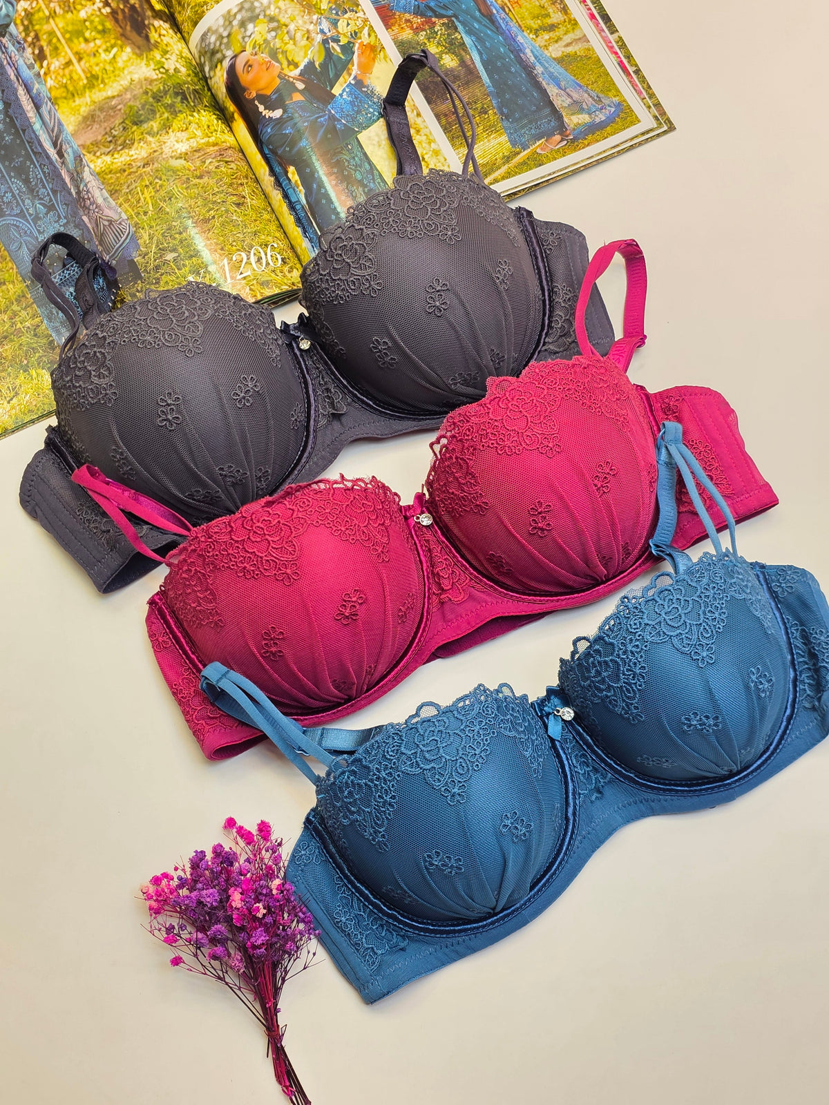Double Strip Push-up Bra – Lifting & Support